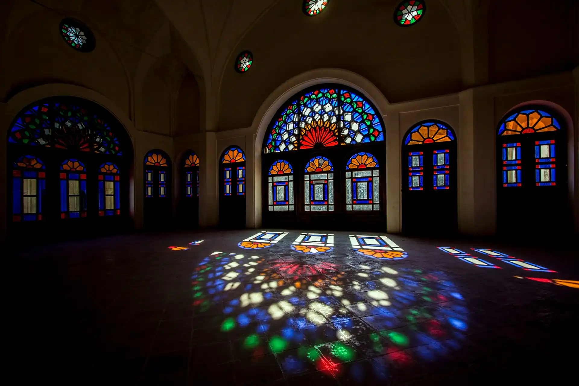 Jolfa district — Isfahan's cosmopolitan quarter with cafes and galleries